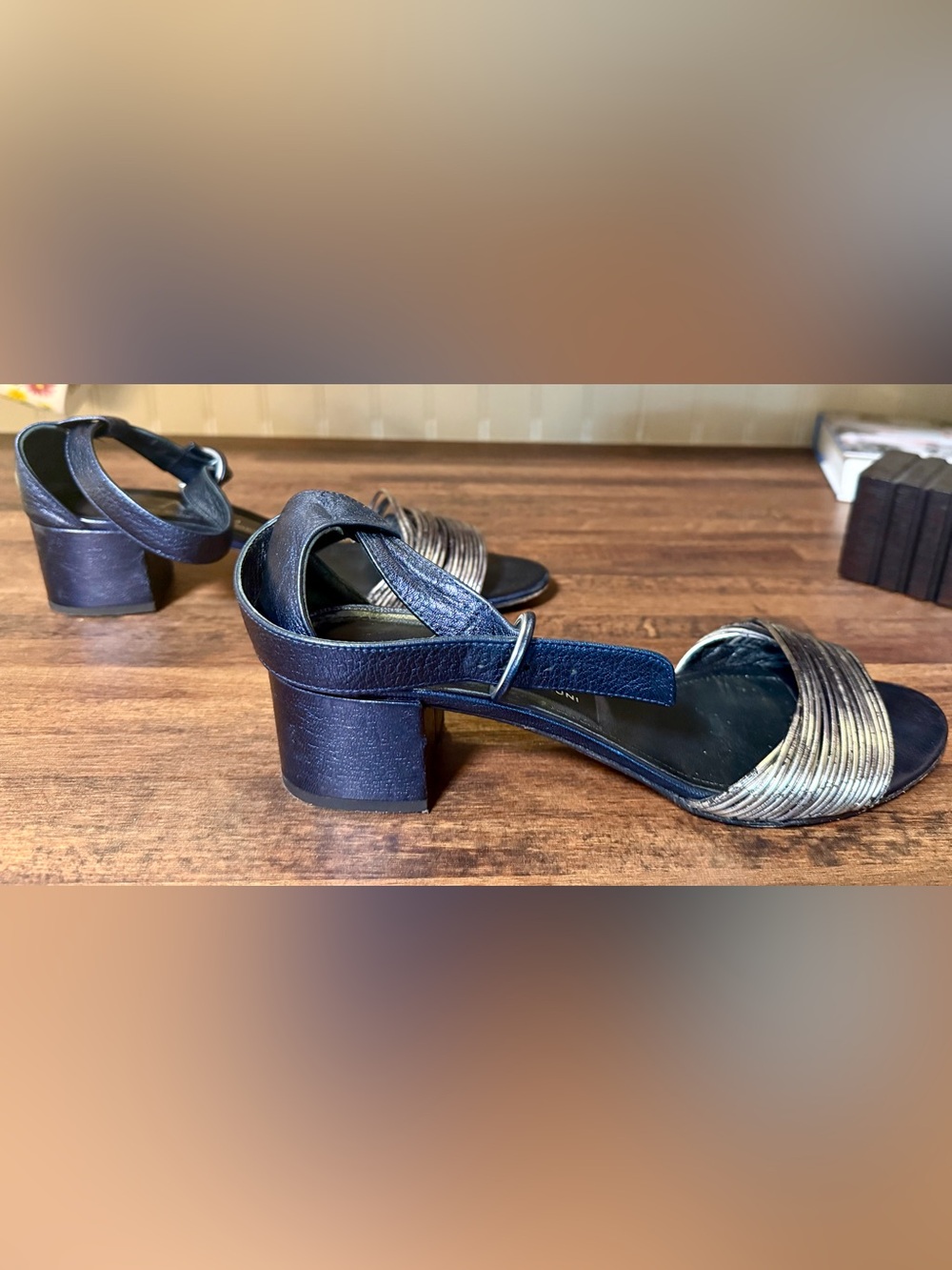 AGL Ankle Strap Sandal In Navy Coast Cushioned Insole Suede Size 41 / 10 READ - Picture 8 of 12